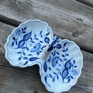 Made in Thailand sauce dish 5” vintage